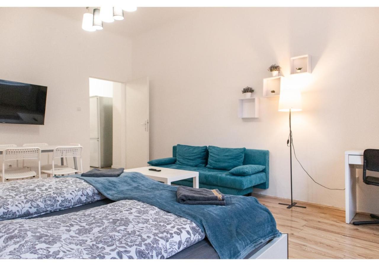 Affordable 2br Apt- Connected To the Whole City 2