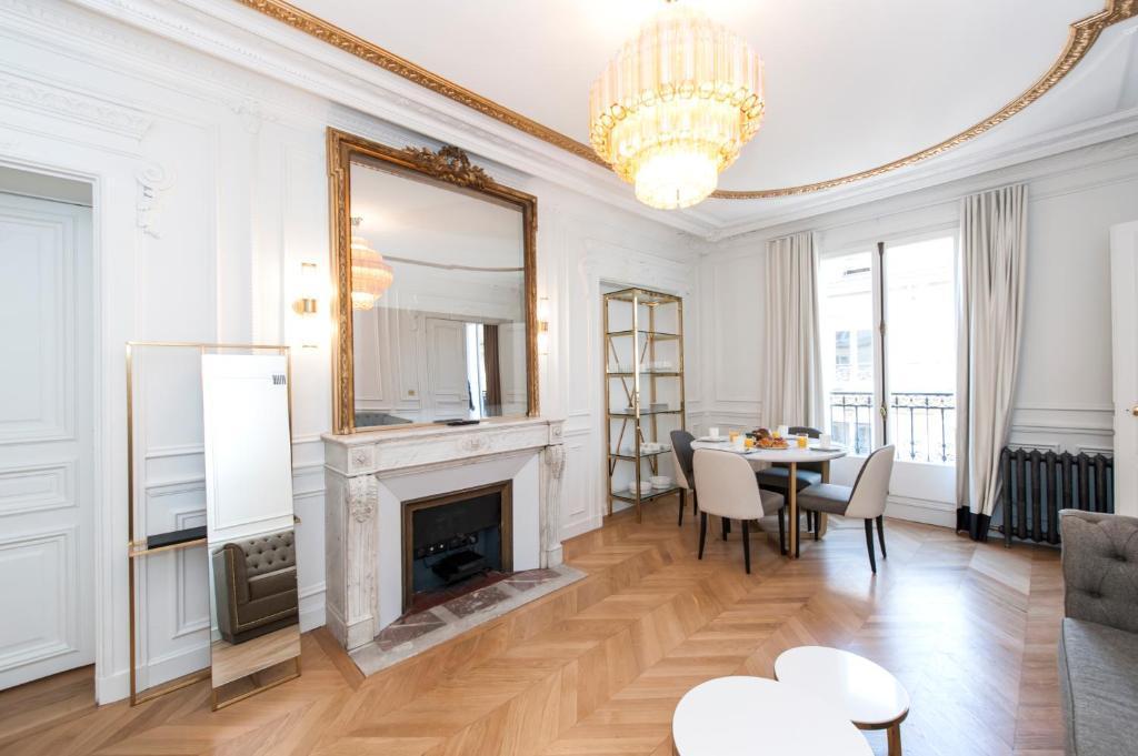 Champs Elysees Lincoln Appartements