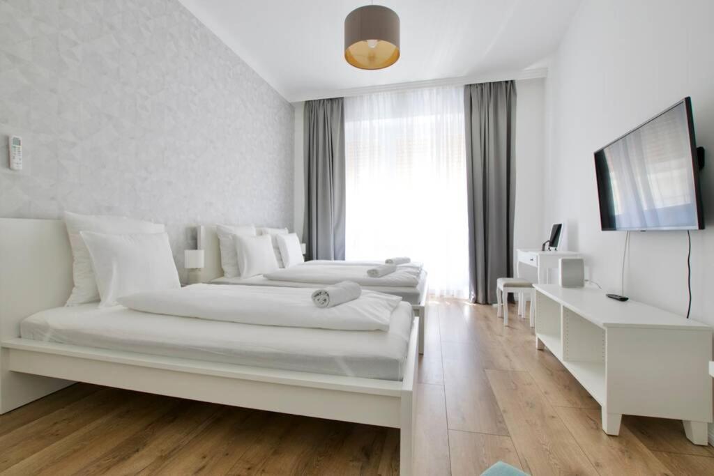 Premium Apartment by Hi5-Vaci Str. 3 Bedroom (220) 2