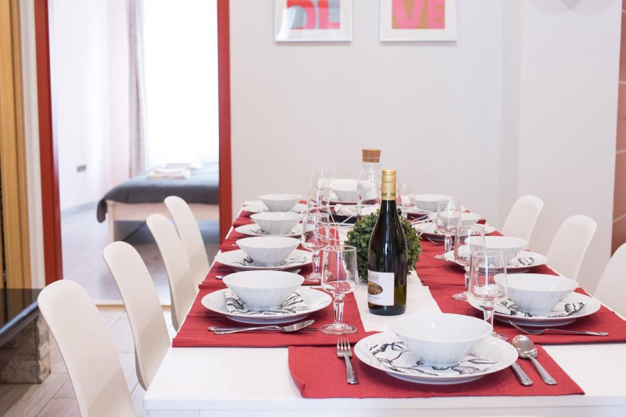 Ultra Central Large Home with AC And Balcony 1