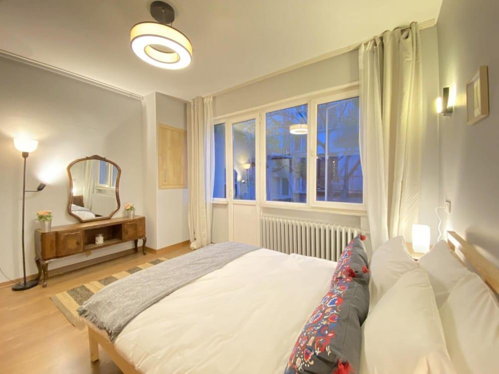 Missafir Exceptional Flat with Balcony in Sisli