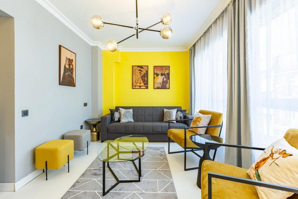 Central And Chic Flat on Rumeli Street Nisantasi 2