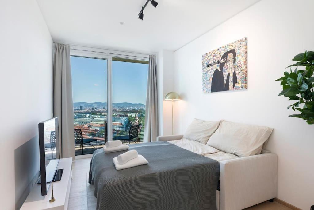 Design Apartment with Amazing View Over Vienna 2