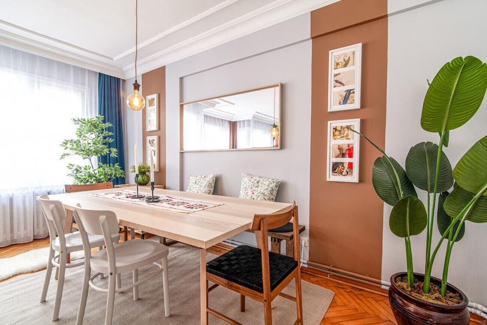 Gorgeous Flat with Lovely Balcony in Nisantasi 2