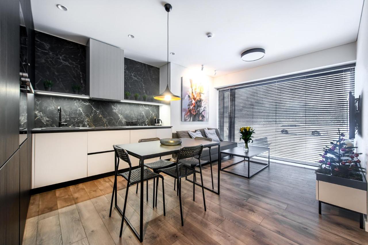 Botanical Garden Loft 1