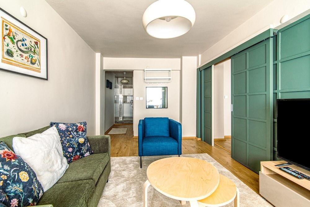 Stunning Flat with Excellent Location in Tesvikiye 1