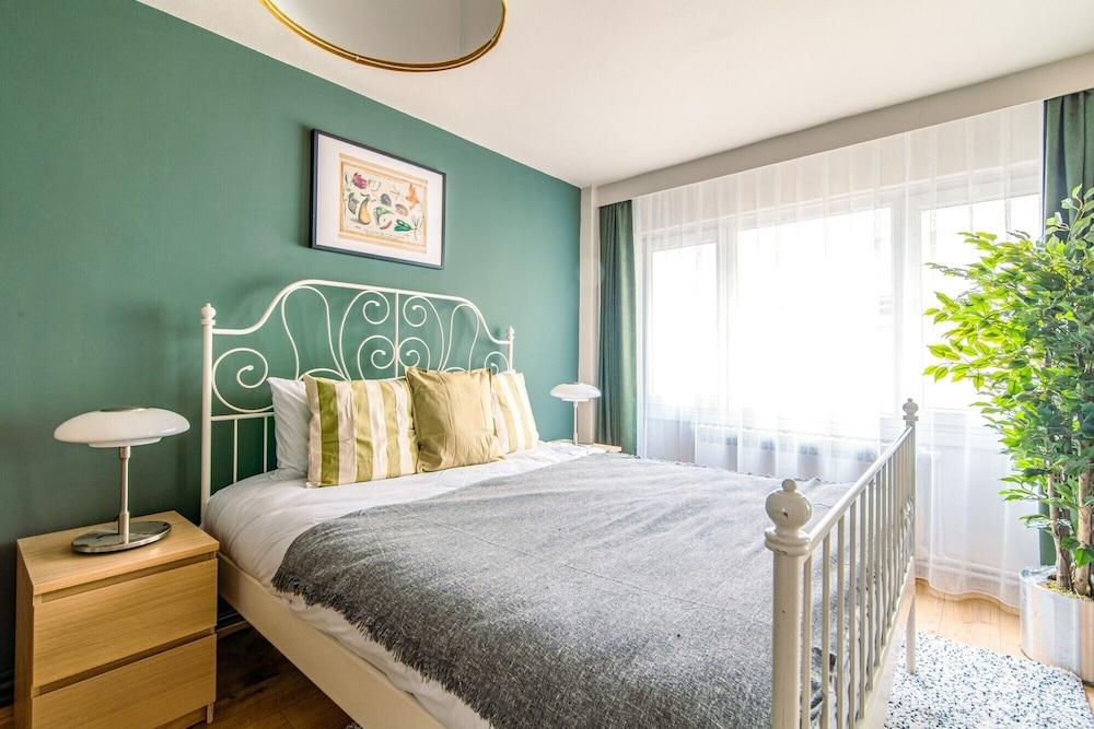 Stunning Flat with Excellent Location in Tesvikiye 2