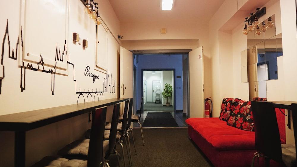 Hostel And Apartment Blue88 1