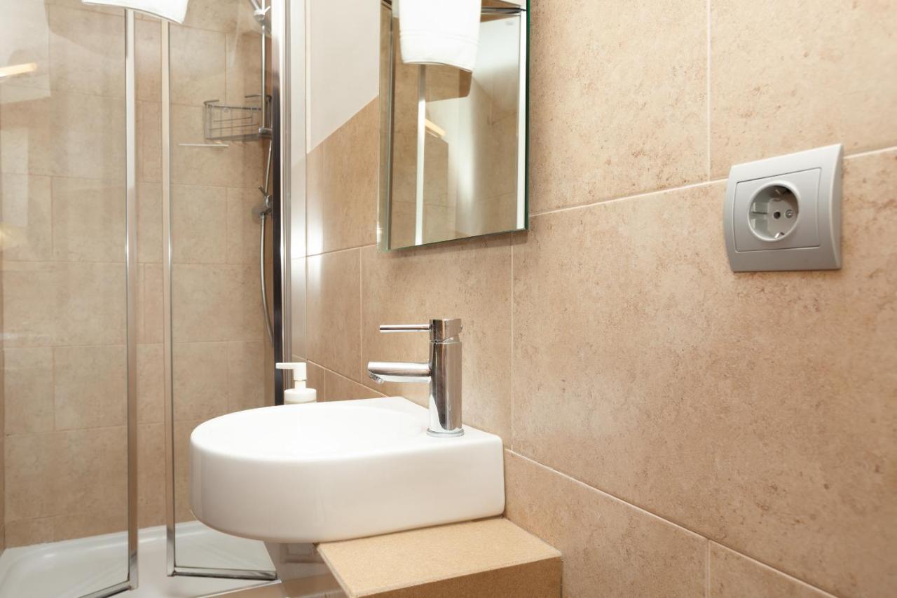 Easy Sleep Barcelona Apartaments 1