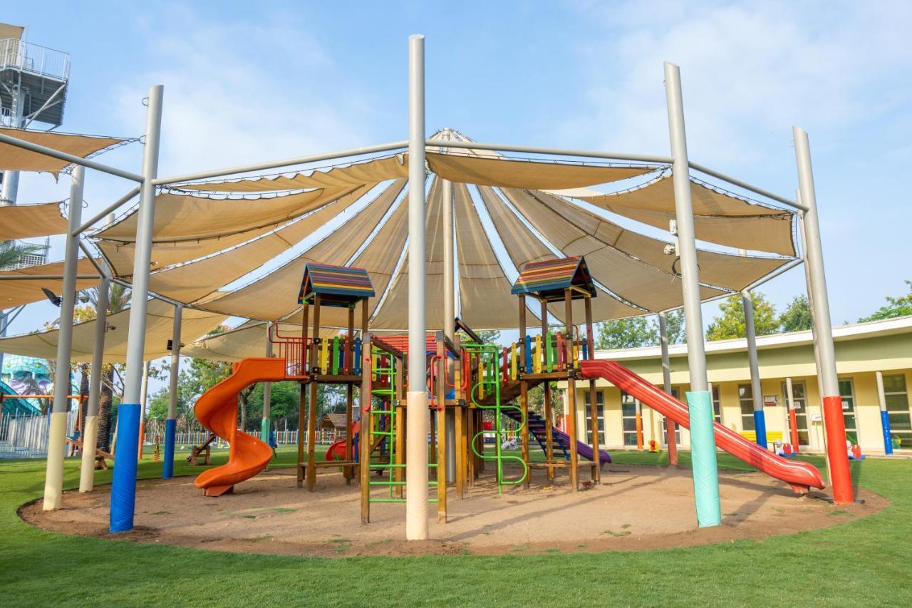 Lara Barut Collection 2