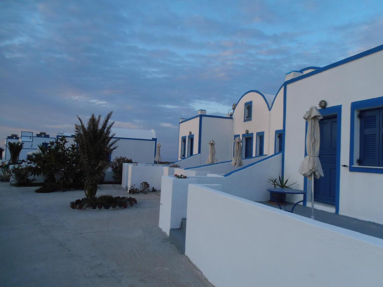 Hotel Paradisos Oia 2