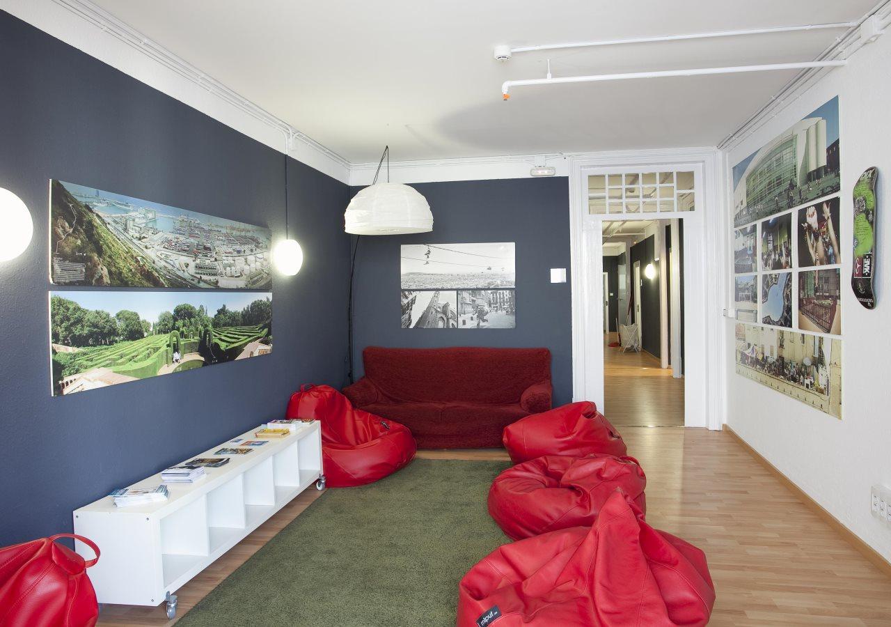 Sant Jordi Hostel Alberg/Lluria