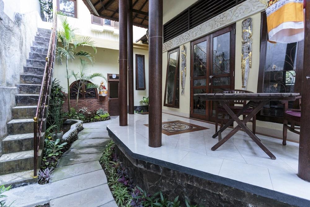 Murni's Villa Kelor 1
