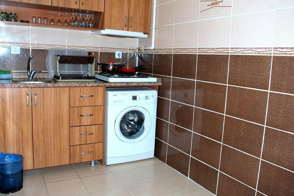 White Palace Apart 2