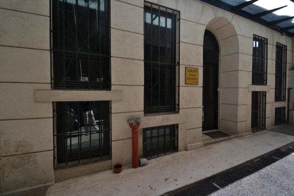 Unver Galata Apart 1