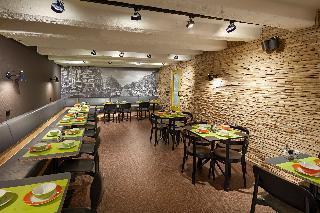 Nova Hotel & Nova Apartments