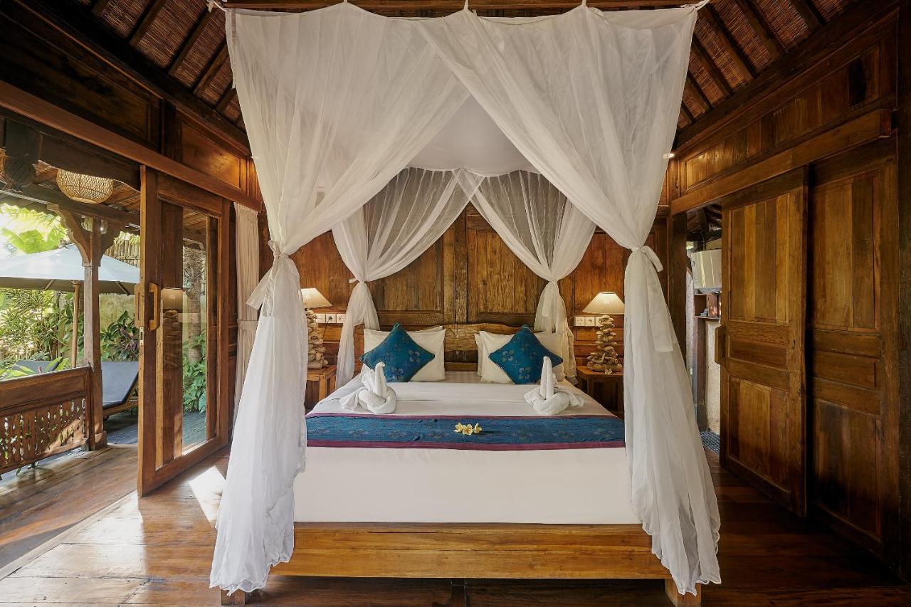 Kawan Antique Ubud Villa 1