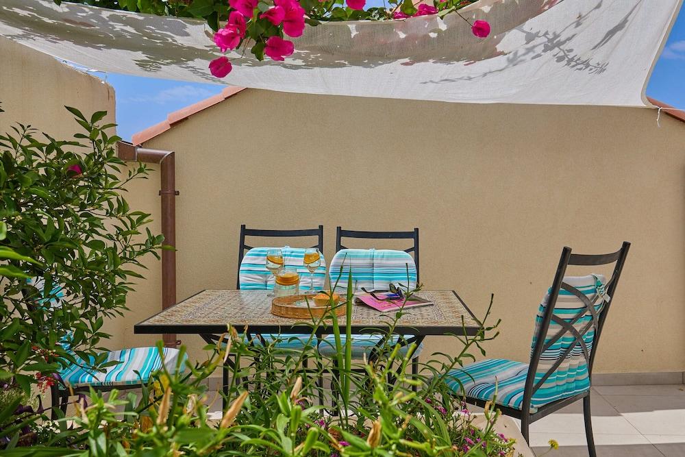 Hedera Estate, Hedera A26