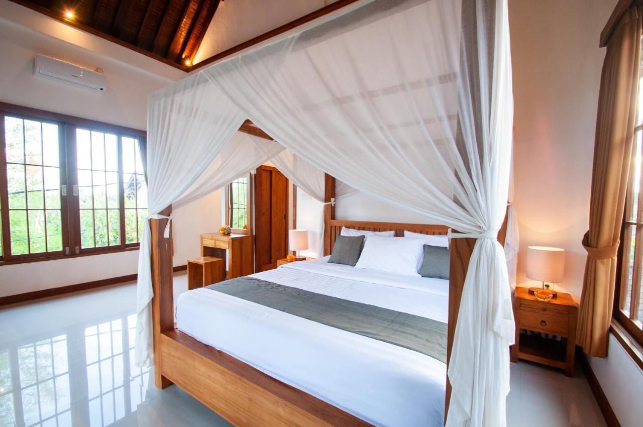 Flamboyant Villa Ubud 1