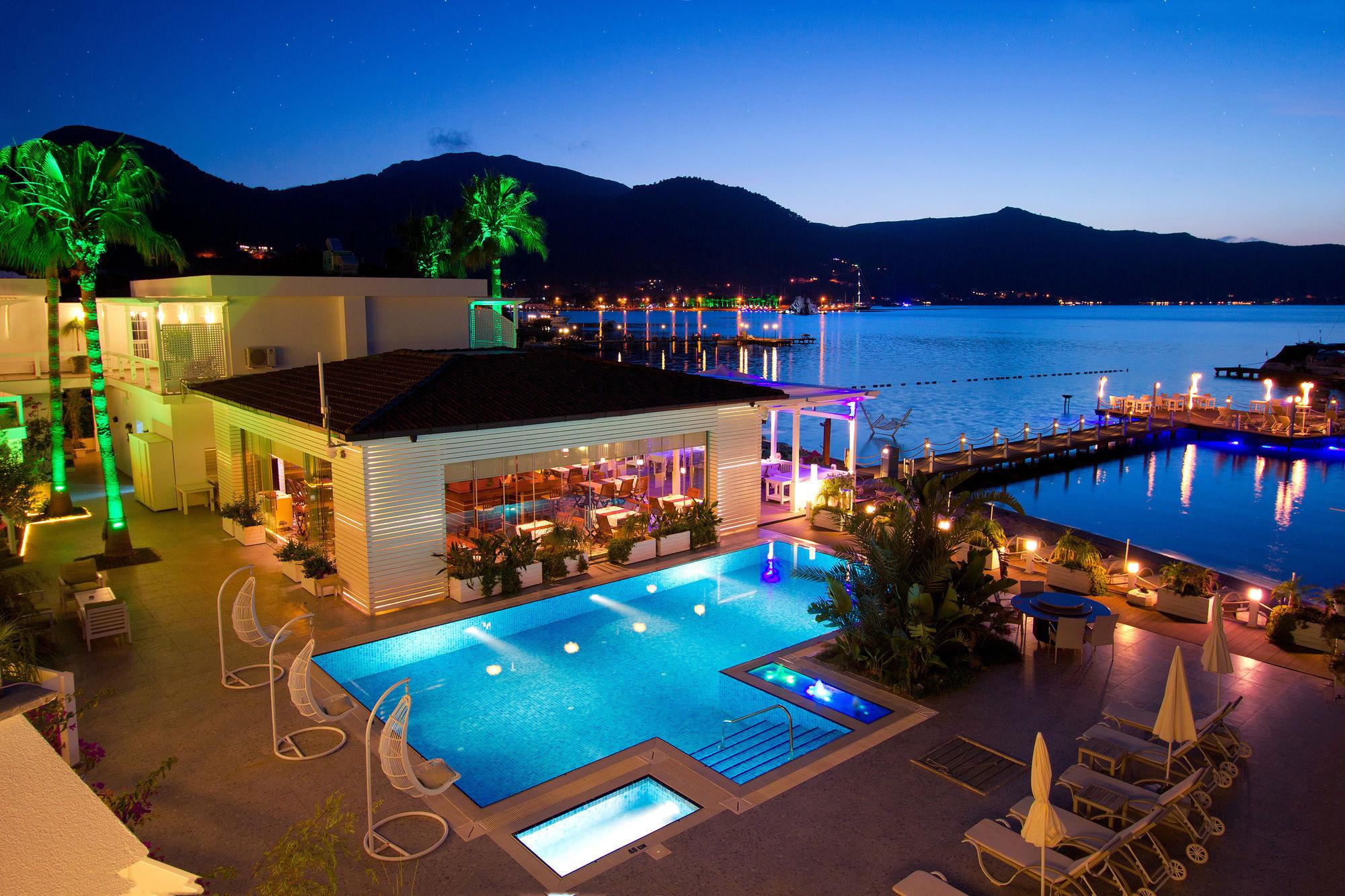Poseidon Boutique Hotel  & Yacht Club 2