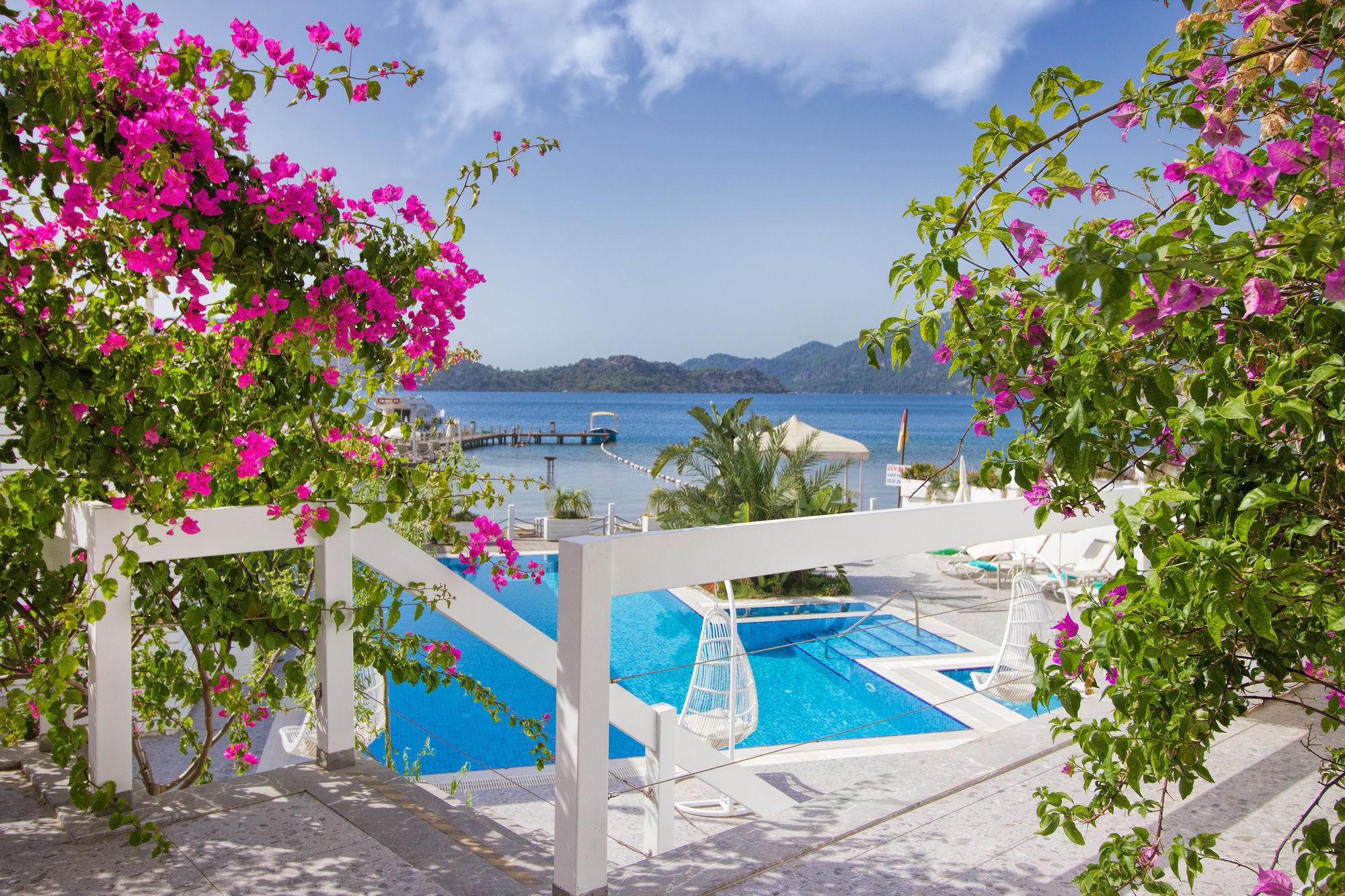 Poseidon Boutique Hotel  & Yacht Club