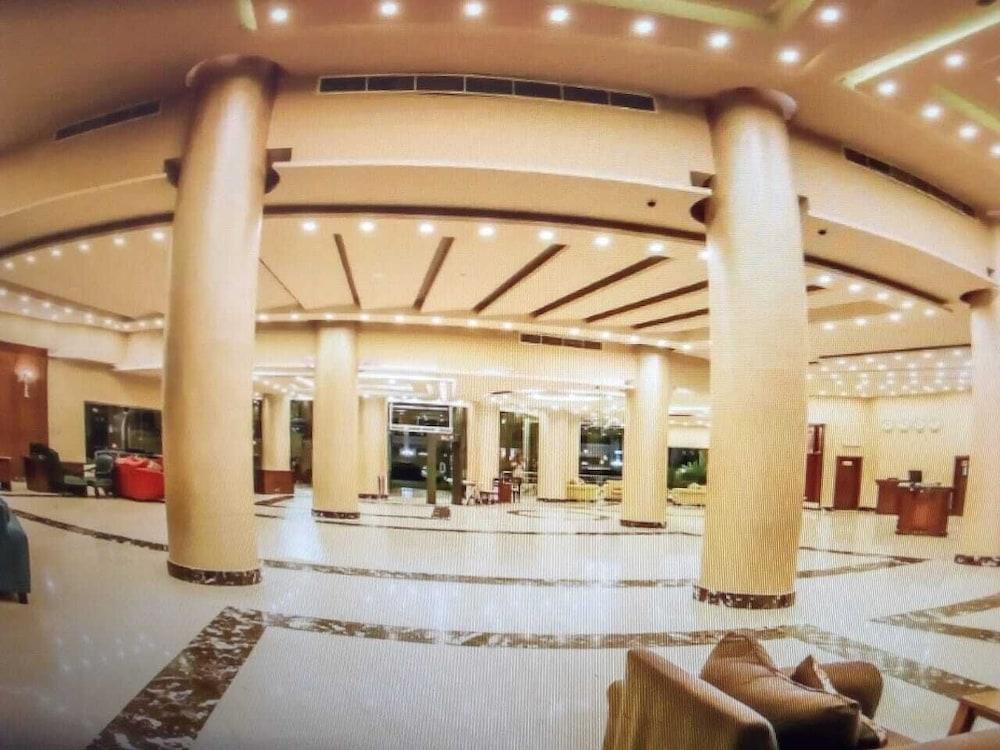 Hurgada Mirage Beach Chalet & Aqua Park 2