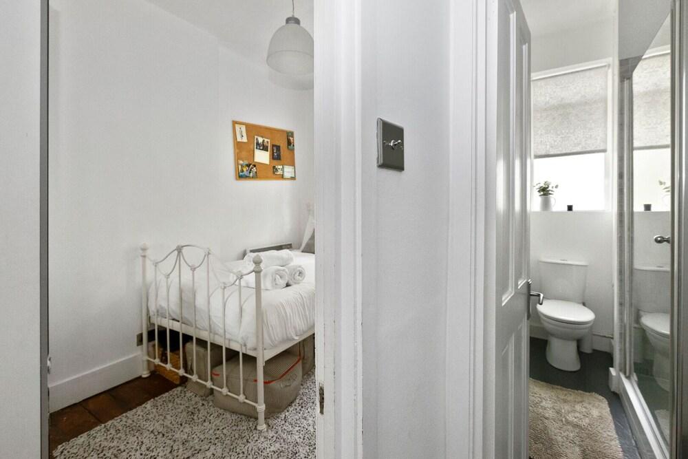Cosy 1br Central Apartment in Bermondsey 2