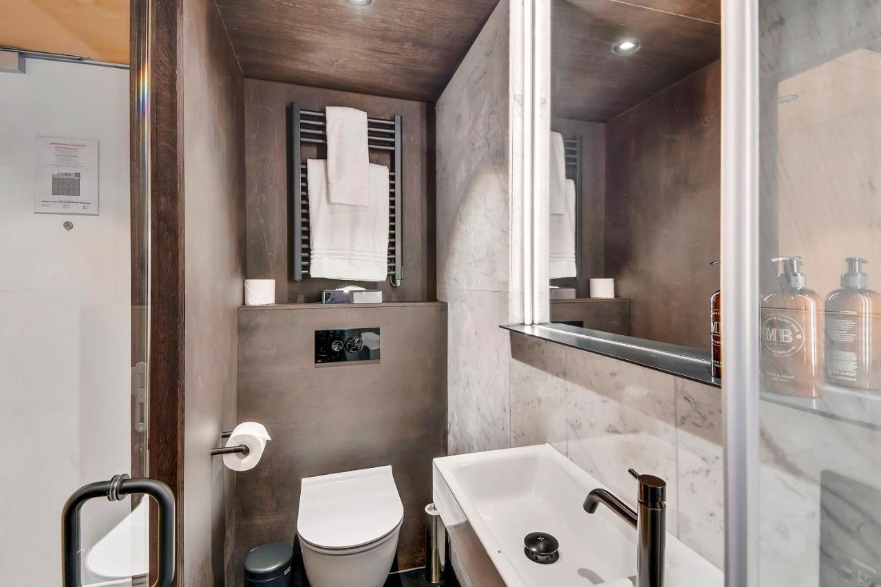 Stow-Away: South Bank 2