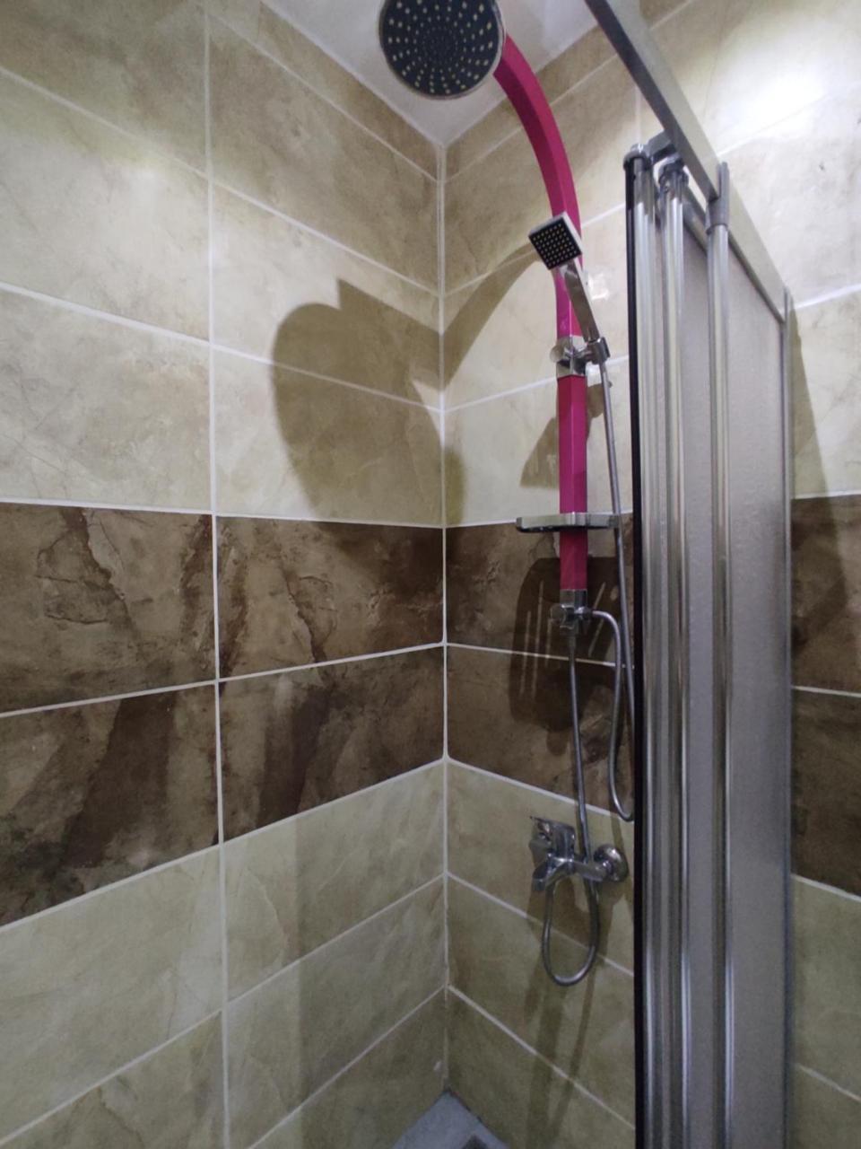 Senior Pera Suites 1