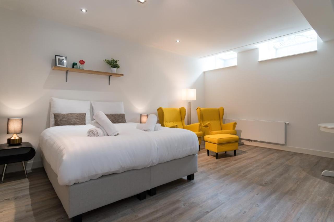 Clean And Modern Nassau Canal Apartment 1