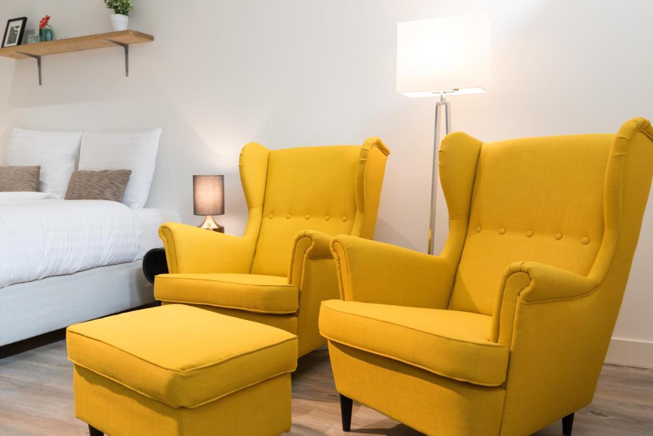 Clean And Modern Nassau Canal Apartment 2