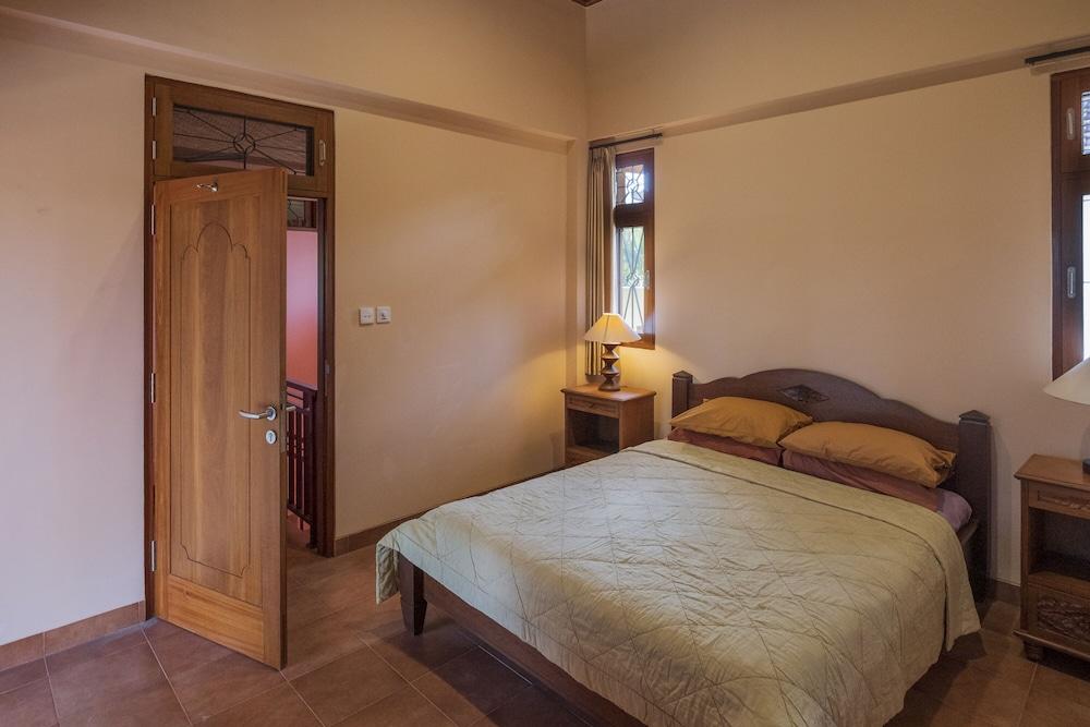 Kemangi Apartments And Yoga Space 2