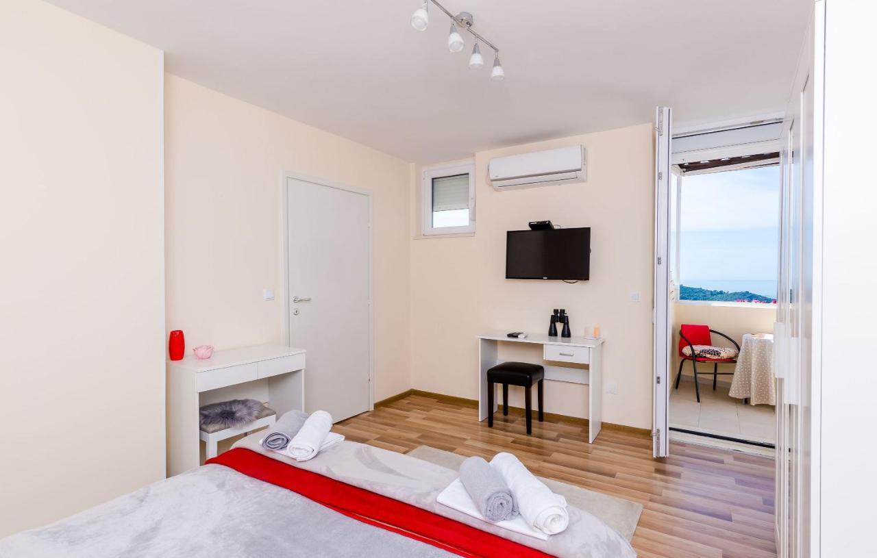 Apartment Vedrana 1