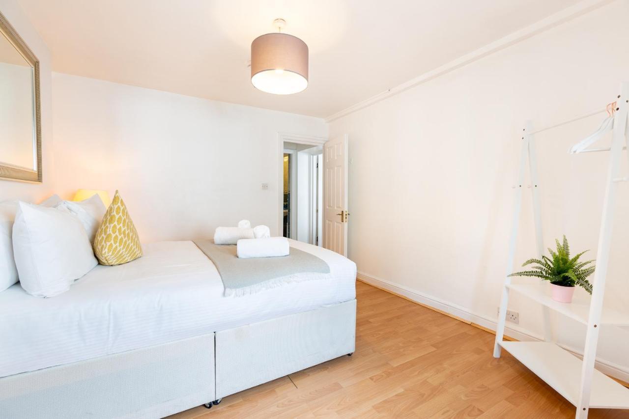 Apartments Are Located in the Heart of Shoreditch 1