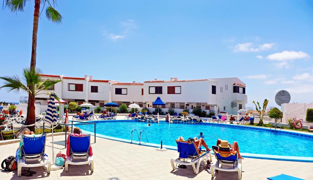 Nice Townhouse on the 1st Line by Altamarhomes 2