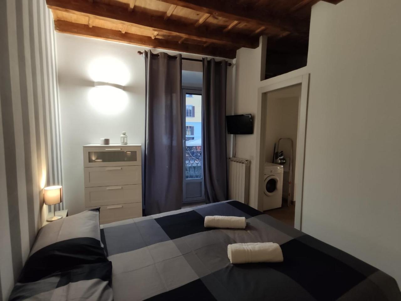 Alzaia Naviglio Grande 2