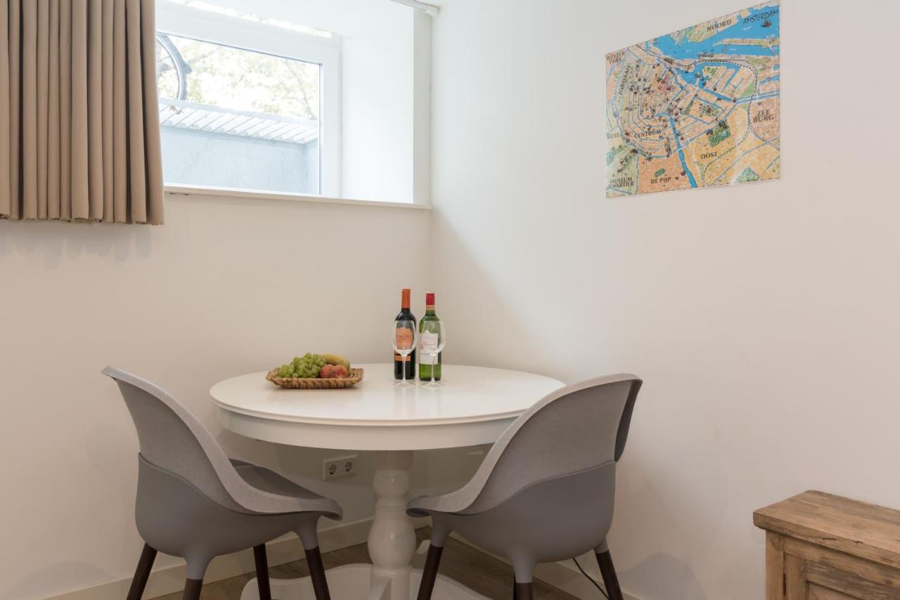 Nassau Canal Suites 2