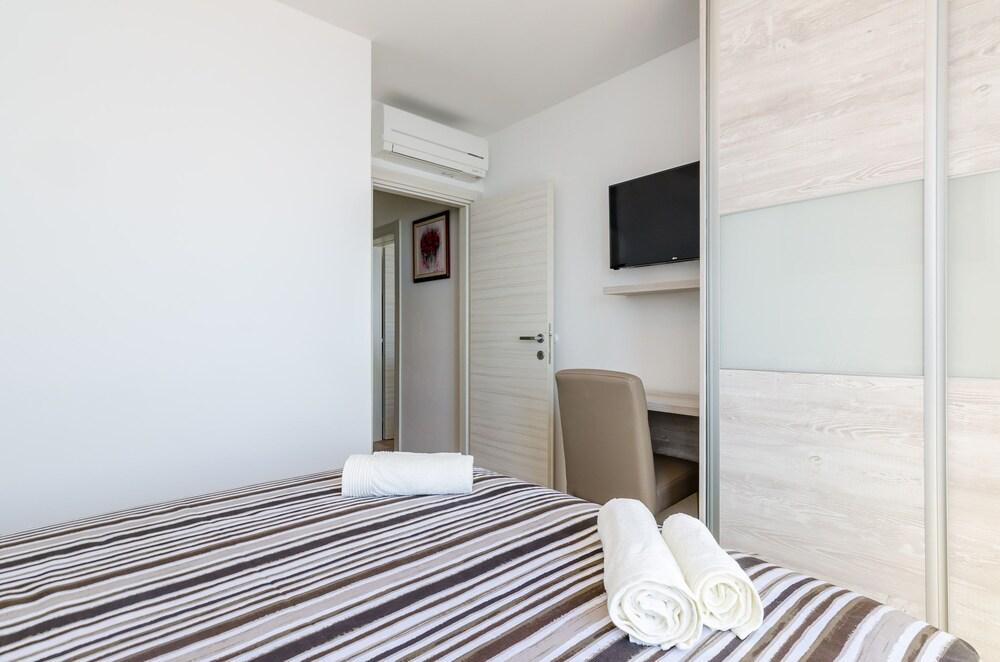 Apartments Lazarin 2