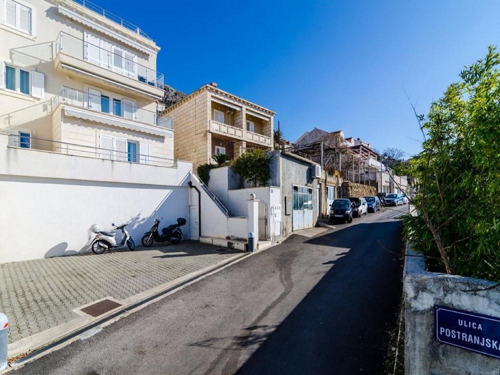 Niko's Sea View Apartment