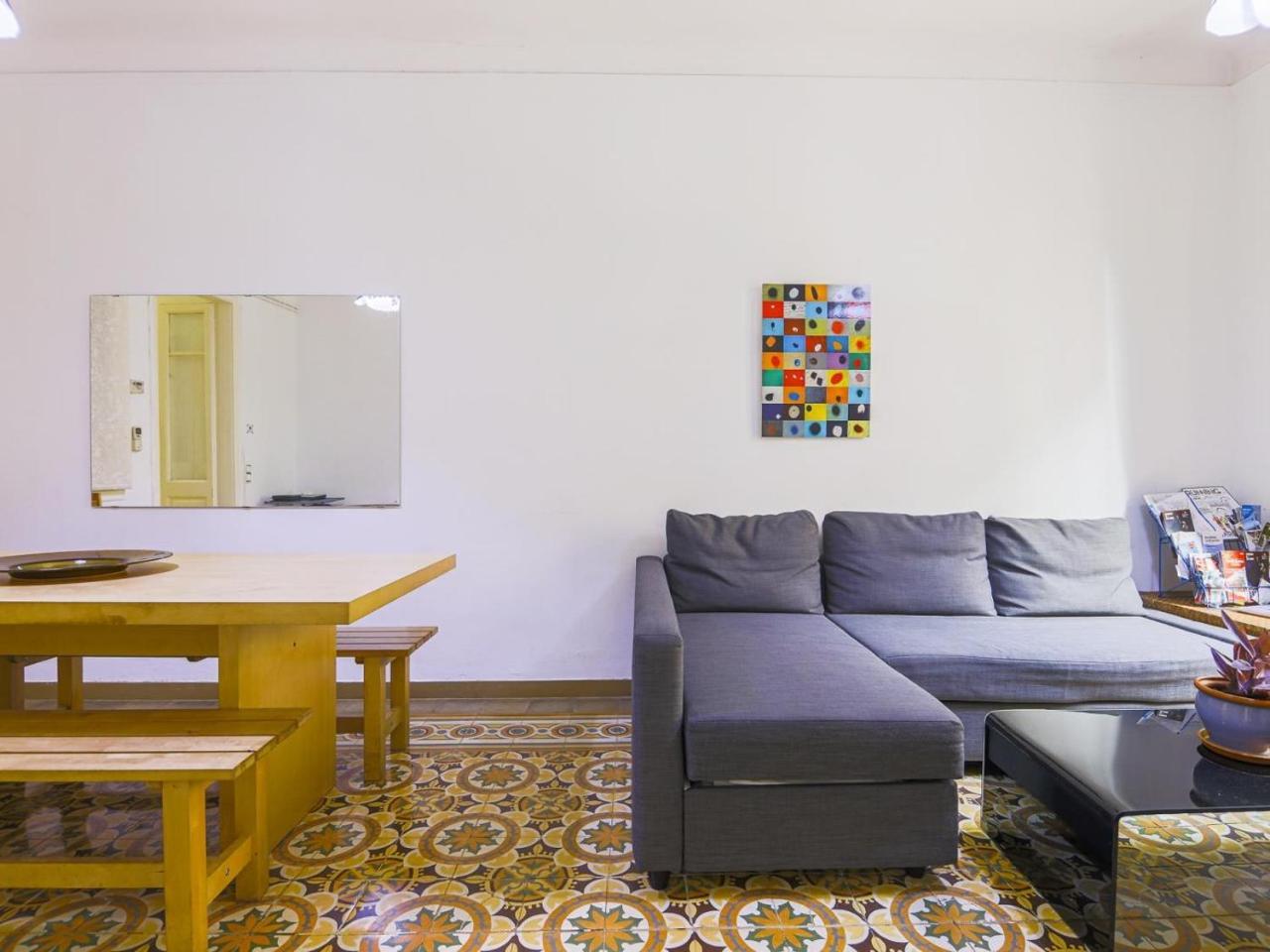 Be Barcelona Arco Del Triunfo Sunny Colors 1