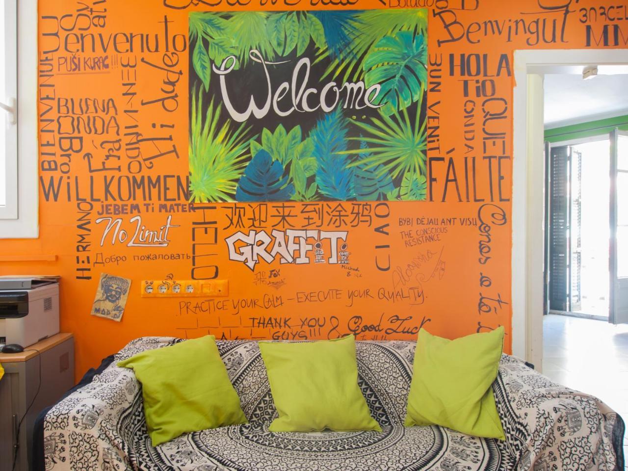 Graffiti Hostel (Adults only)