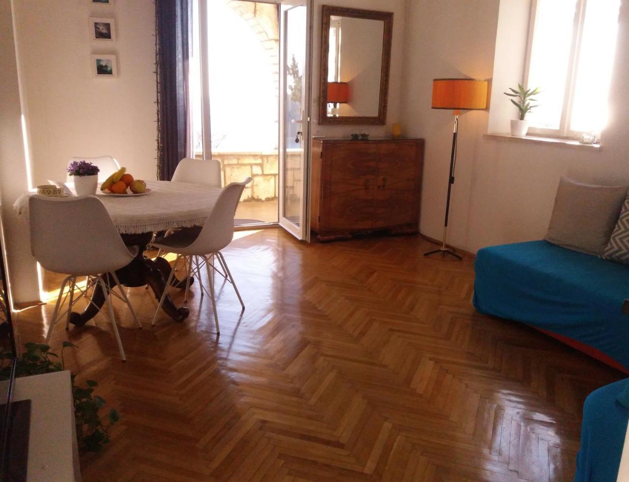 The View,Ulica Kralja Petra Kresimira Iv. 1