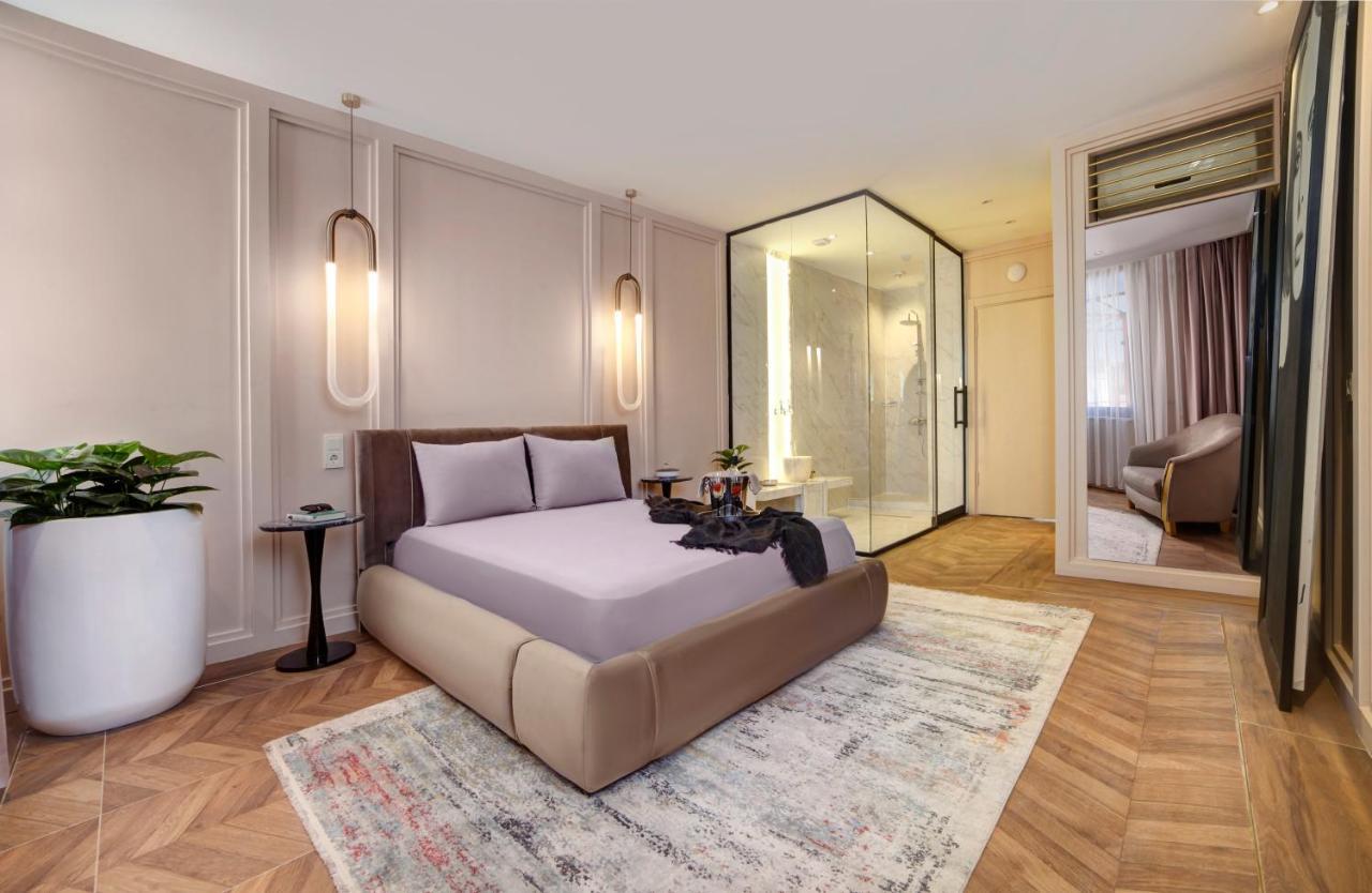 Walton Gardens Pera 1