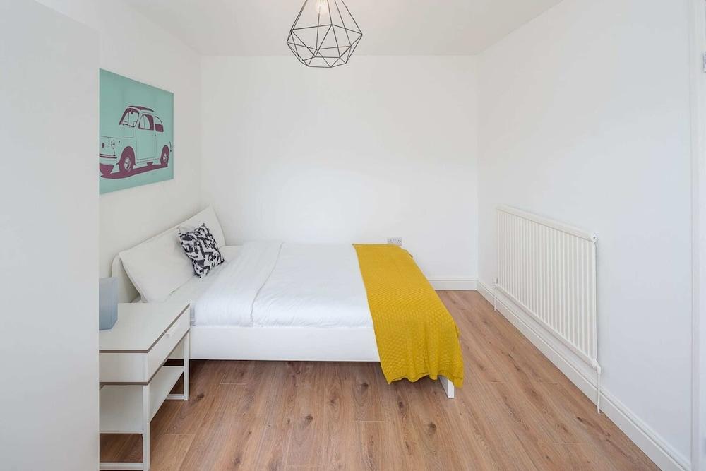 Bright & Modern 4bed 2bath Nr London Bridge 1