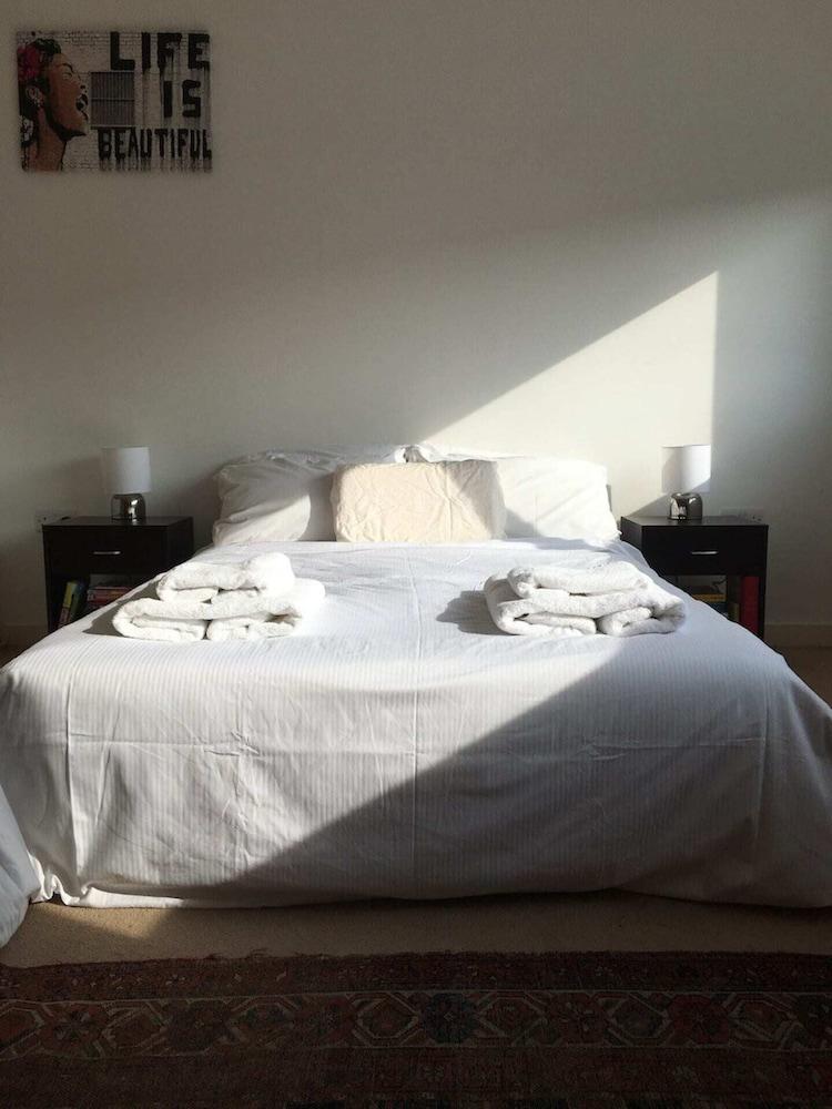 Bright 1 Bed Flat in Bermondsey 1