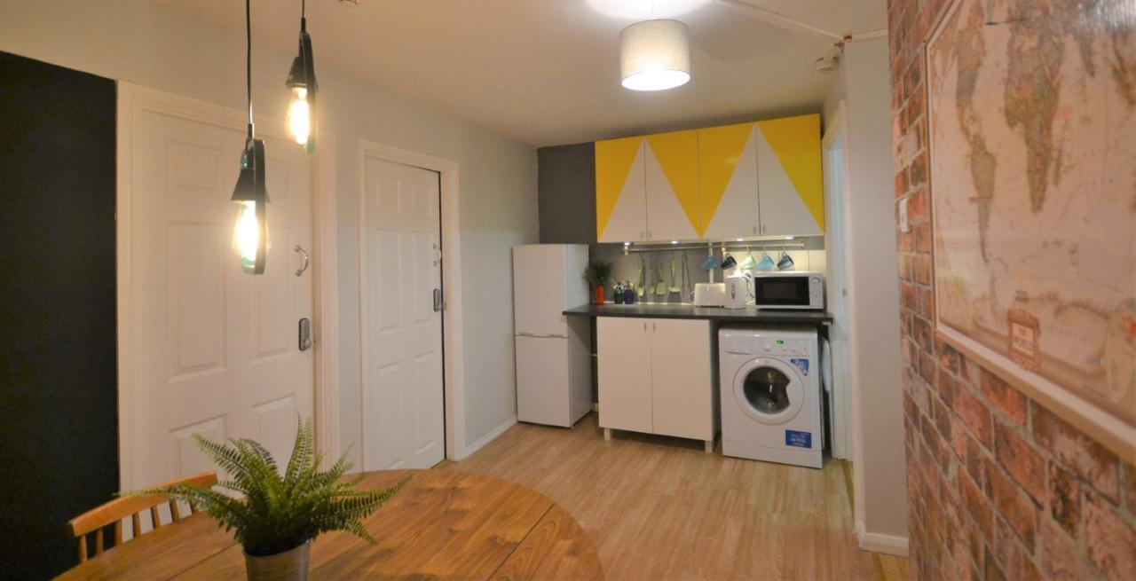 Lovely Double Bedroom in Brick Lane F2i 1