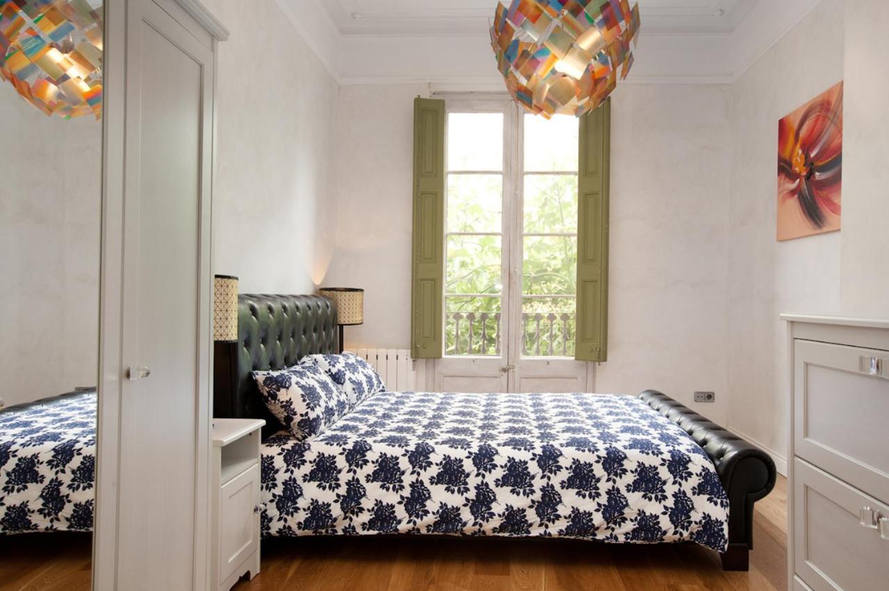 Luxury Barcelona Central City Cosy 3 Bedroom Apartment with Private Terrace 1