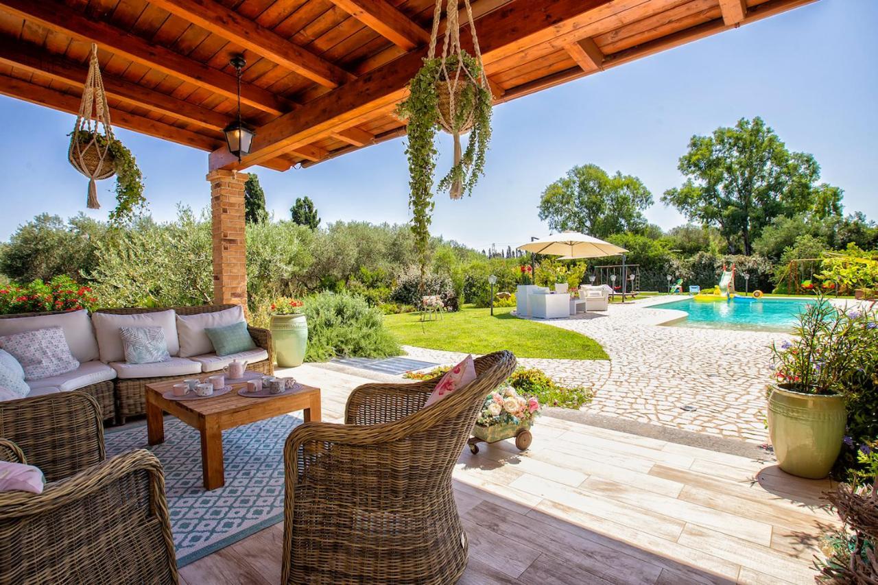 Villa Dolores , with a Spectacular Swimming Pool with Hydromassage And a Big Garden for the Children - Iun S3325 2