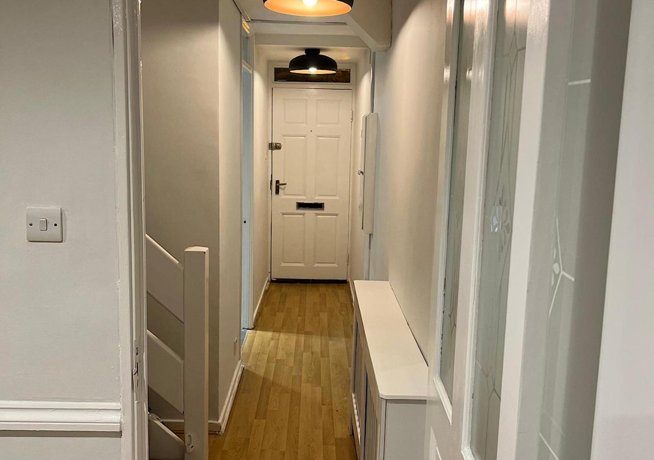 Lovely 2 Bedroom Apartment with Parking Space 2