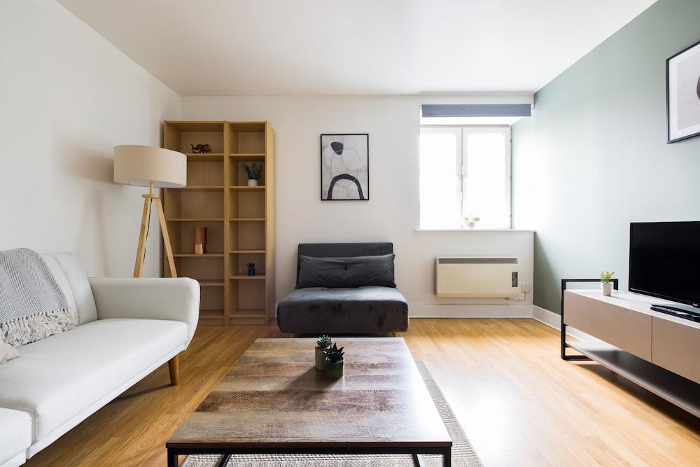 The Waterloo Apartments 1